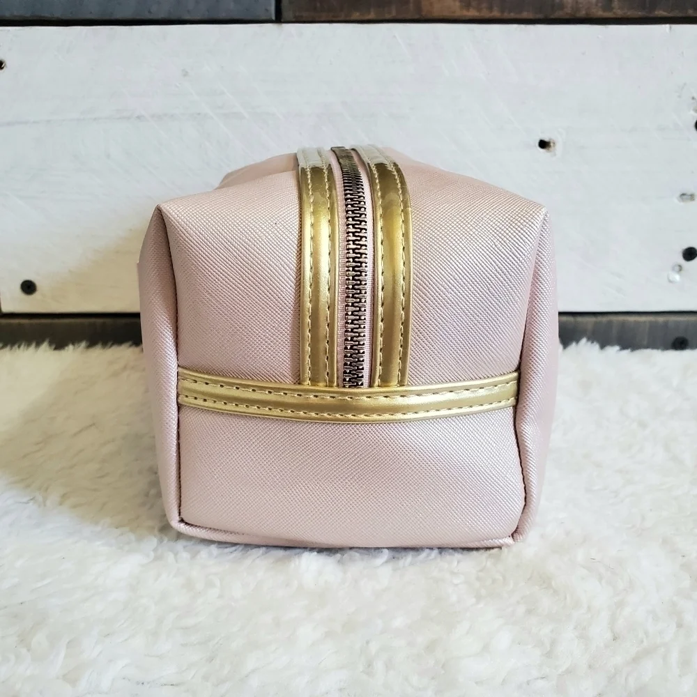 Enchante Accessories super mom